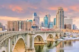 博鱼体育在线-明尼苏达森林狼训练开放日，集结日远射贴柱引欢呼，法国杯在即，资深球员宣示担当