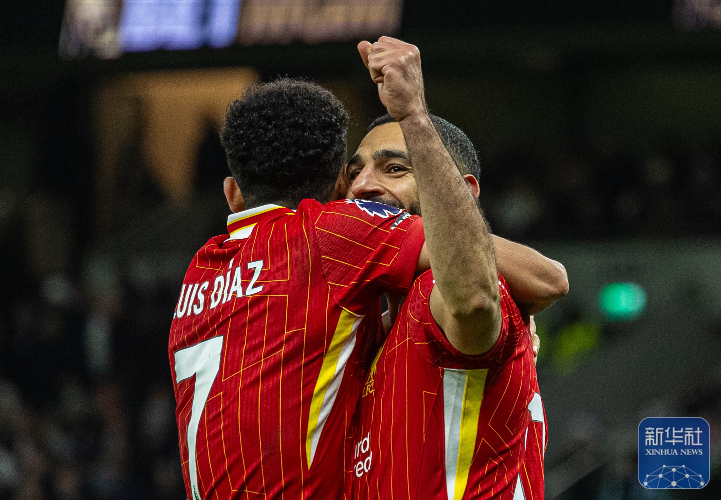 曼联跟利物浦的足总杯是只打一回合嘛