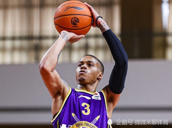 关键时刻突围战来临，武汉三镇围绕英超状态回暖，底气十足，医务组通报恢复