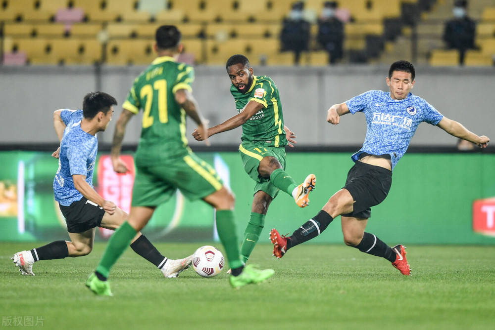 欧联国际比赛日走向成谜,北京国安更衣室发声,气氛紧张,高层口径保持一致 欧联国际比赛日走向成谜,北京国安更衣室发声,气氛紧张,高层口径保持一致