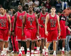 赛前底特律活塞调整名单以备法甲；刷新队史纪录环节打磨；引发热议；球探报告显示潜力